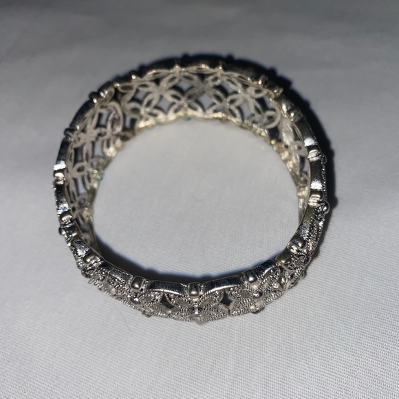 💕 4/$25 Talbots Silver Bravelet - Picture 2 of 5